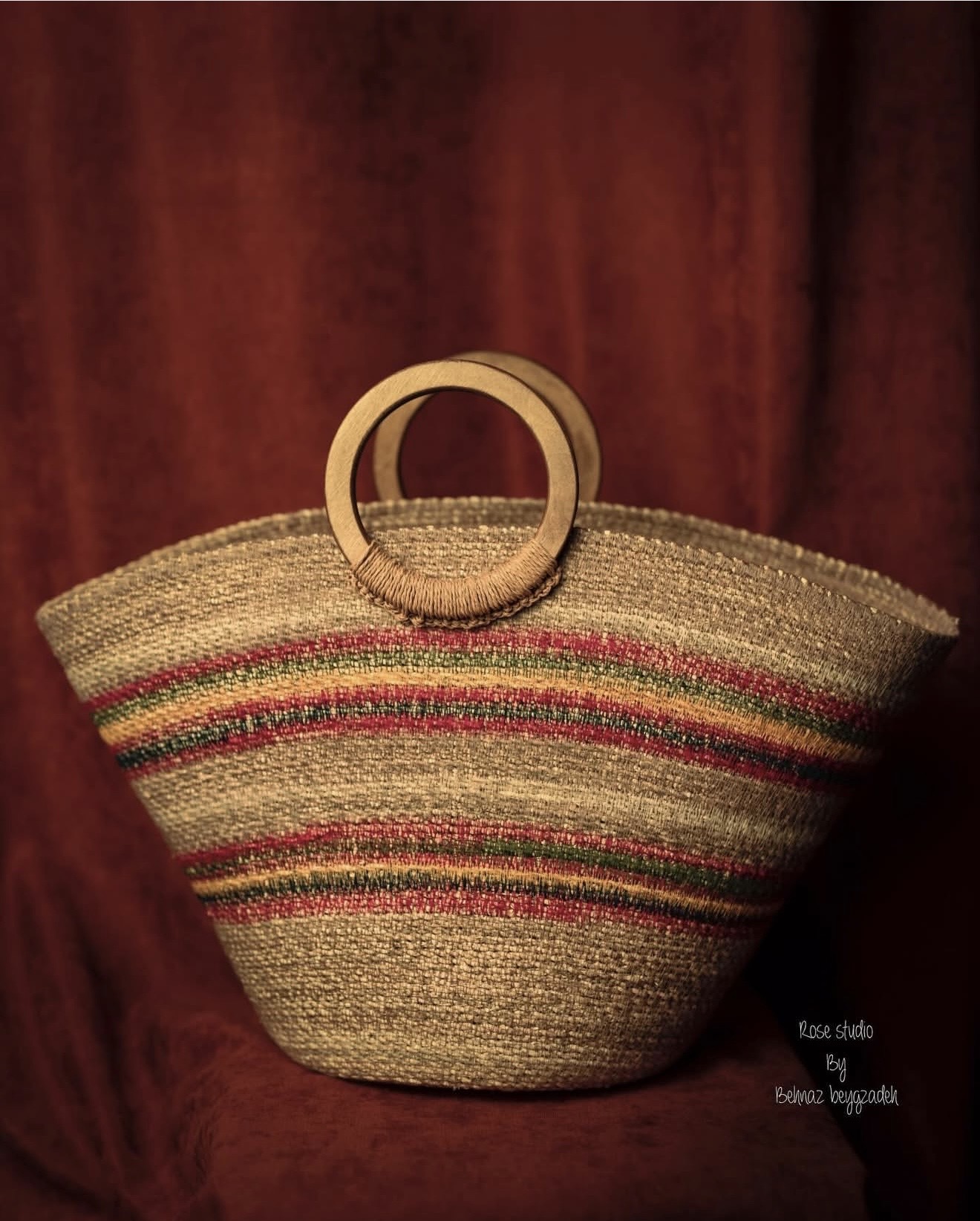 کیف حصیری دستبافت ریز بافت و کاملا سبک قطر کفی ۲۵ ارتفاع ۳۵